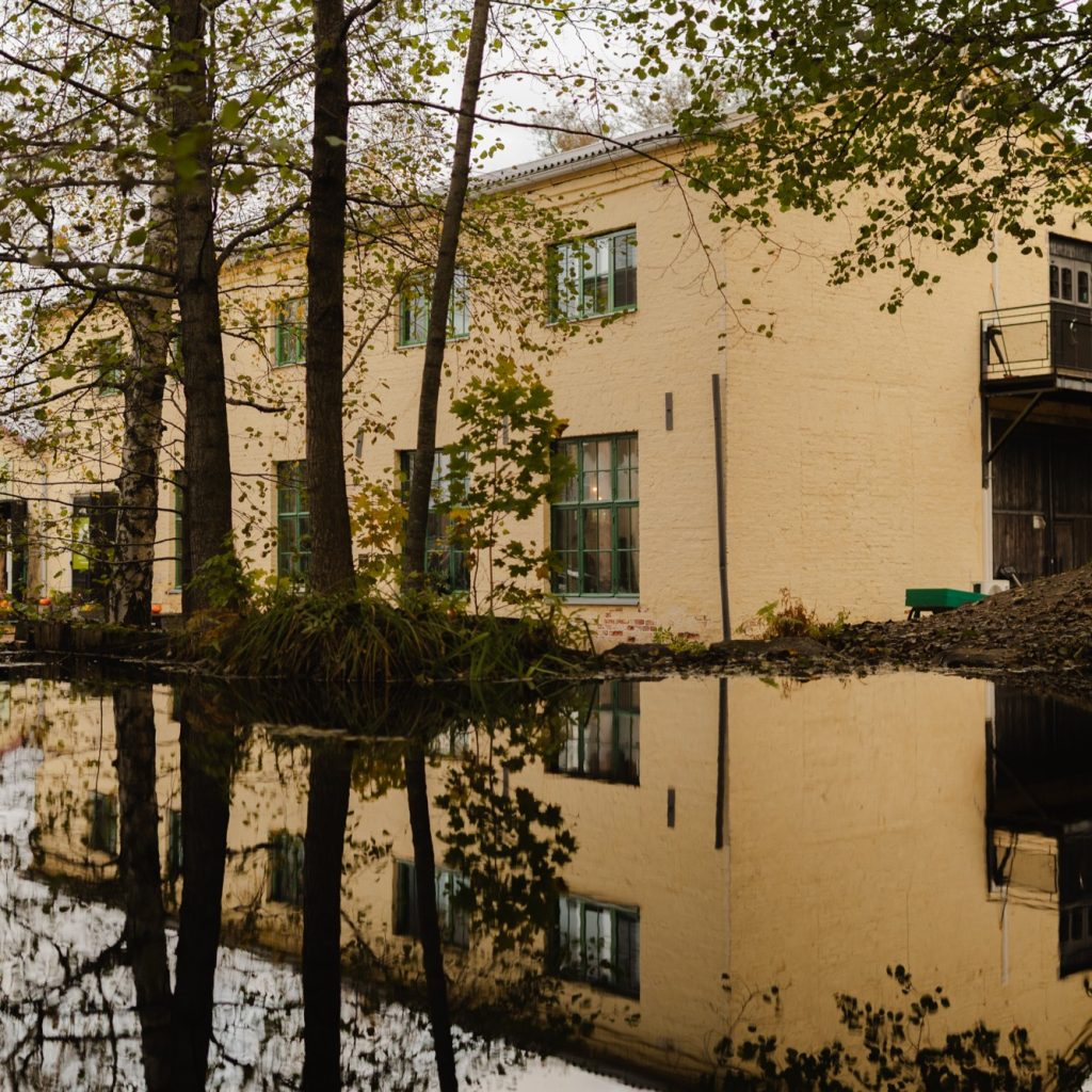 Hotel Mathildedal syksyllä.